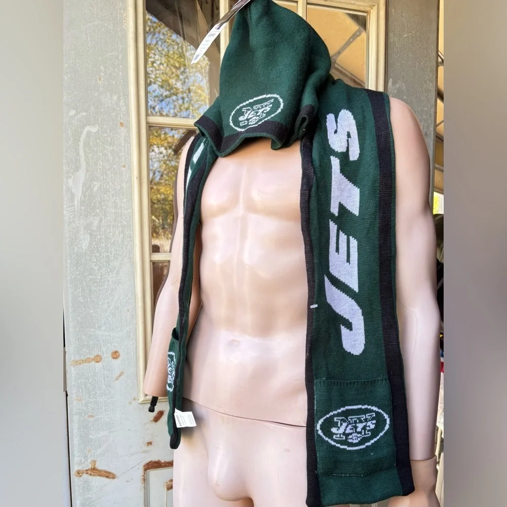 NFL New York Jets Ultra Scarf With Built in pockets
